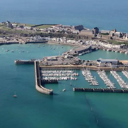 F2 Renove En 2019 A 350m De La Plage * Donville-les-Bains